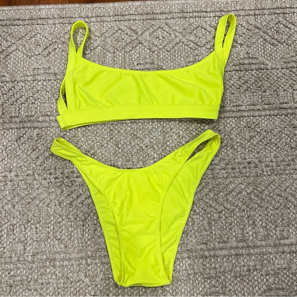Minimale Animale Neon Yellow Bikini Set Size Large Two Piece Swimsuit Luna Top - Picture 1 of 8